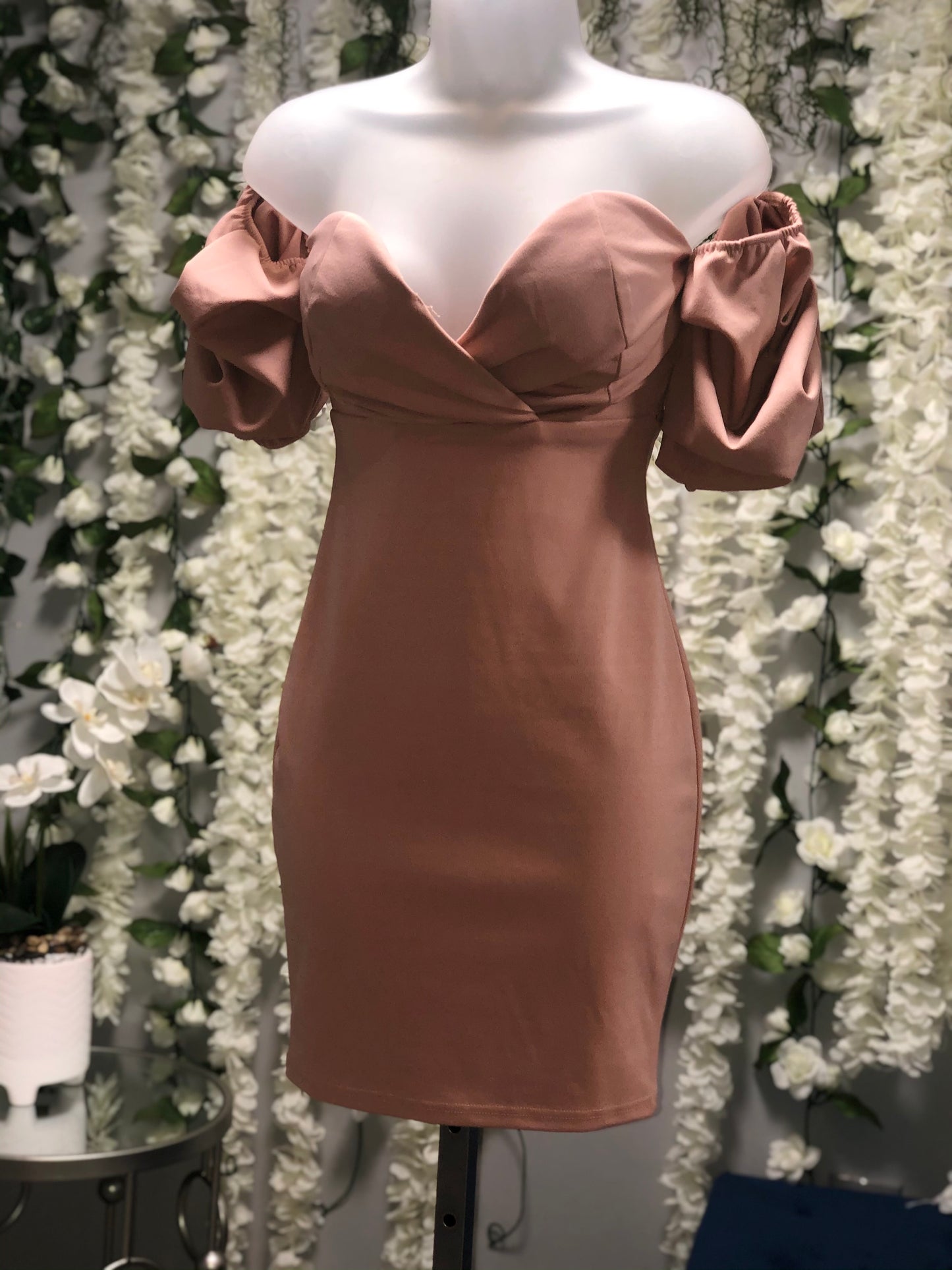 Mauve puff sleeve dress