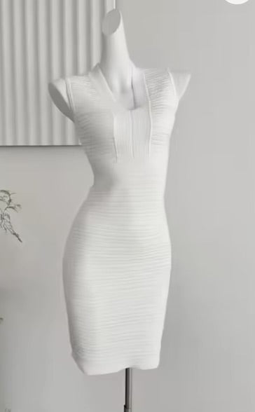 Bell Classic Dress
