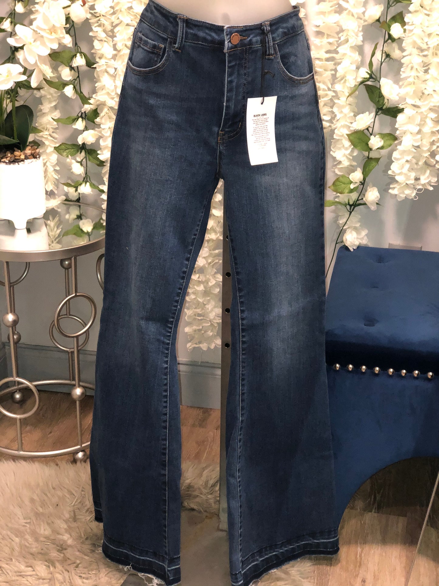 Mom’s wide leg