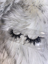 Load image into Gallery viewer, 25/30 MM Mink Eyelashes
