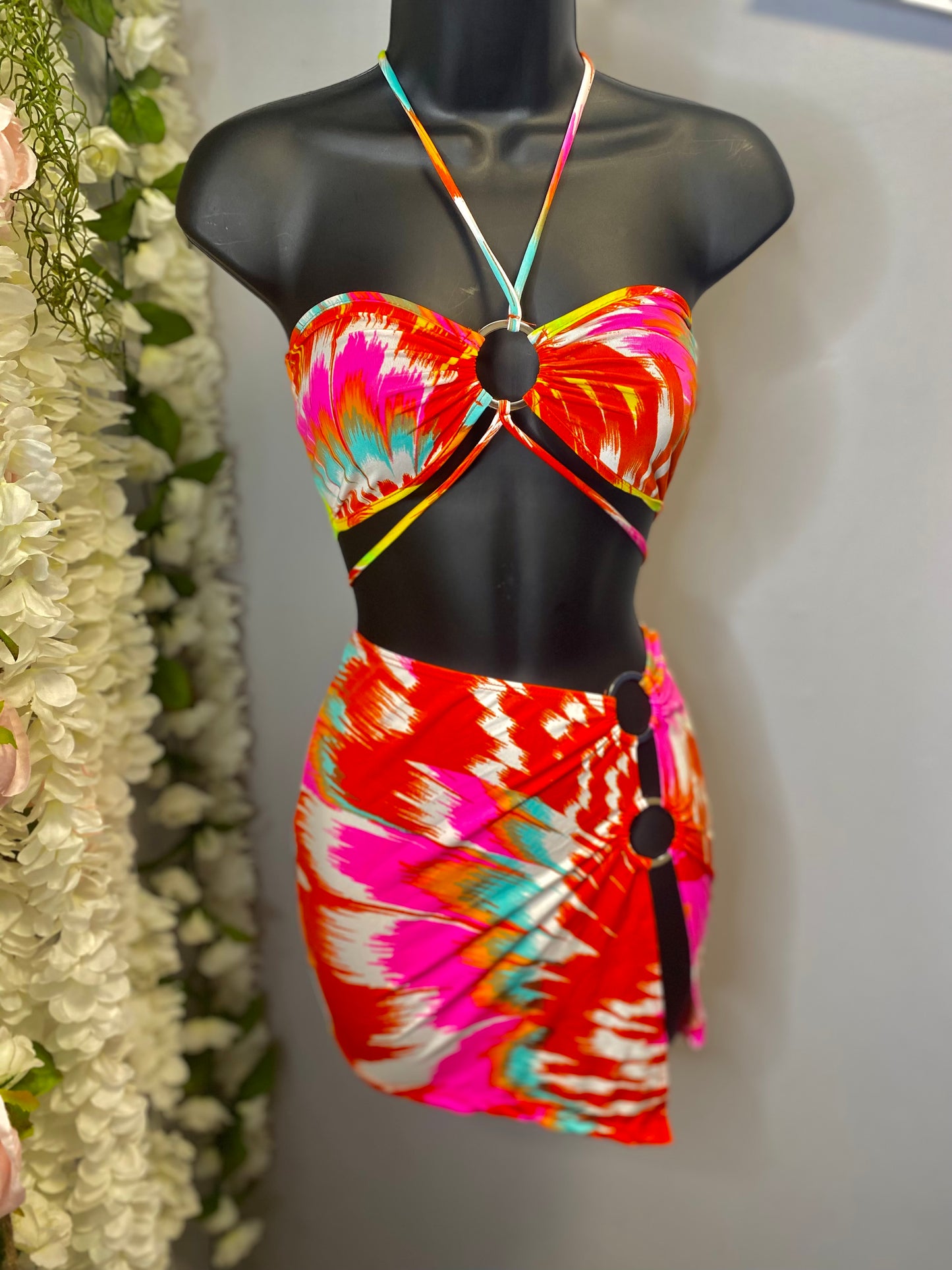 fashion styles fashion trends Day party fit Day party fashion Afterparty fashion After party  fashion accessory two piece set colorful set 